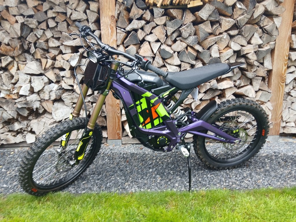 Paarse surron LBX 2025 Praktisch nieuw!, Enlèvement, Comme neuf