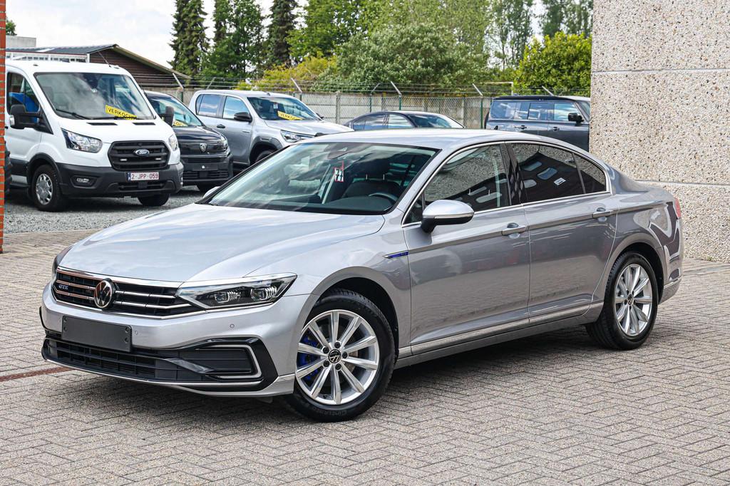 Volkswagen Passat GTE*XENON*LEDER*ZETELVERWARMING*ACHTERUITR, Auto's, Volkswagen, Gebruikt, 4 cilinders, Leder, Hybride Elektrisch/Benzine