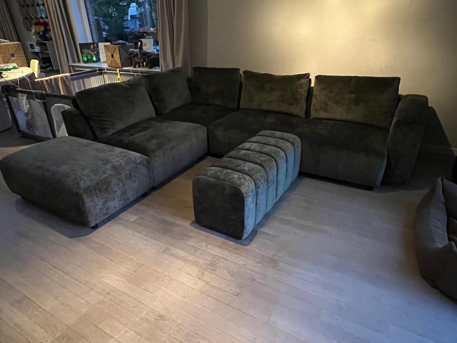 Nieuwe design hoekbank IN DOOS! Past in auto, vacuüm verpakt, Ophalen of Verzenden, Zo goed als nieuw