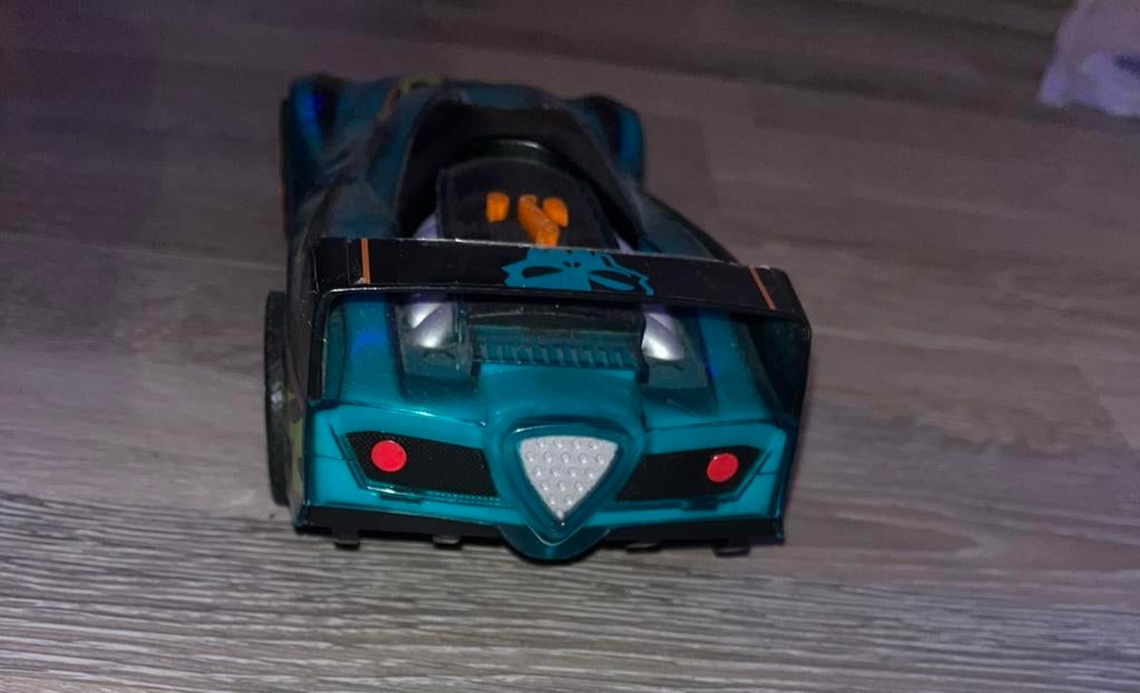 Zelf rijdende speelgoed auto, Kinderen en Baby's, Ophalen, Gebruikt, Met licht