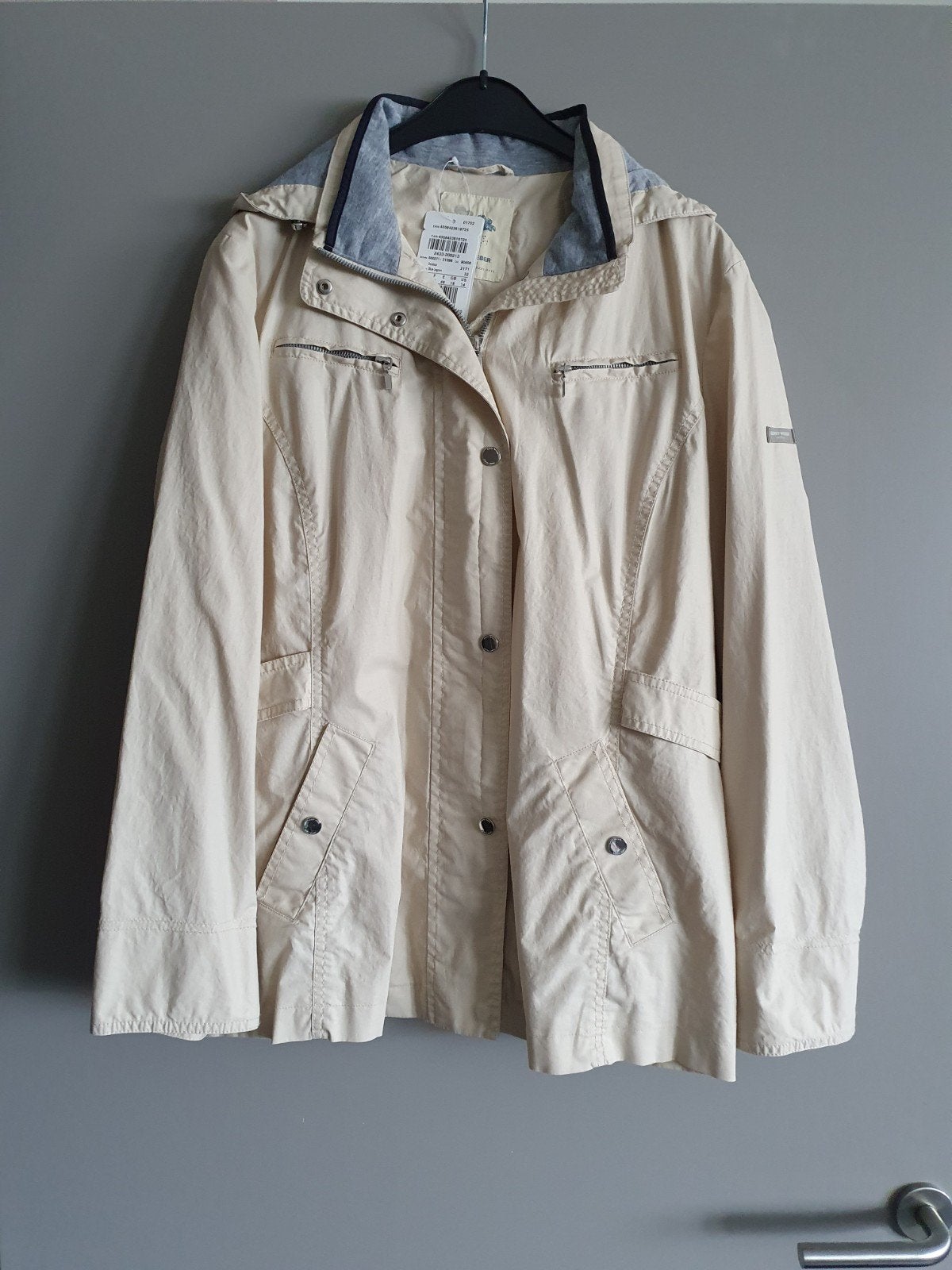 Nieuwe regenjas van Gerry Weber maat 44, Vêtements | Femmes, Enlèvement ou Envoi, Beige, Gerry Weber, Taille 42/44 (L)