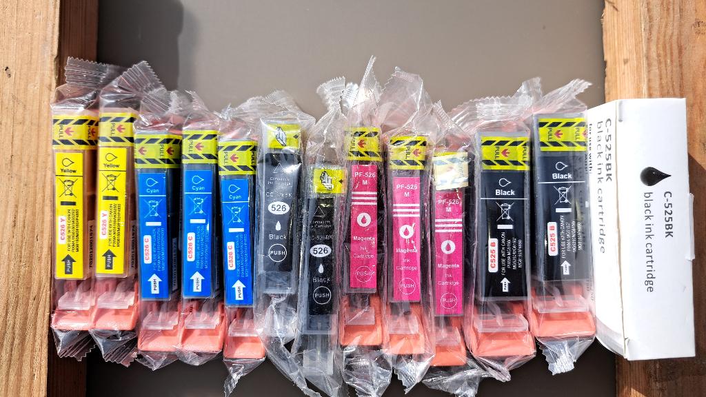 Lot de Cartouches 526 pour imprimante, Informatique & Logiciels, Enlèvement, Comme neuf, Cartridge, Canon