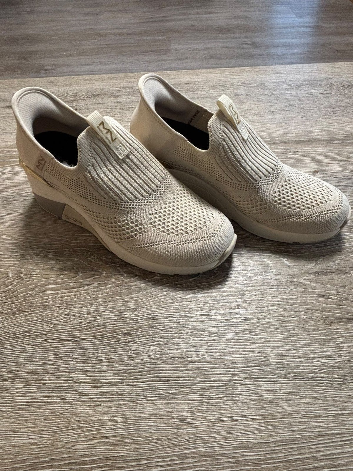 Mark Nason Skechers maat 37, Kleding | Dames, Ophalen, Skechers, Zo goed als nieuw, Instappers