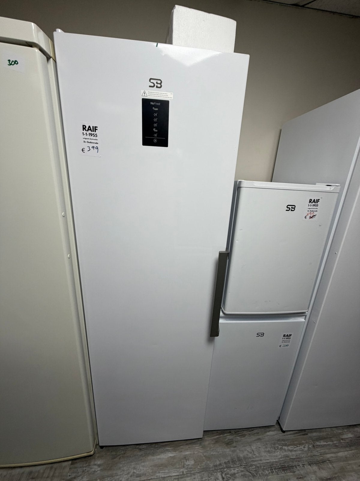 Vriezer Kastmodel NoFrost 280L 186Cm hoog Zo Goed Als Nieuw, Elektronische apparatuur, Vrieskast, Zo goed als nieuw, Energieklasse A of zuiniger