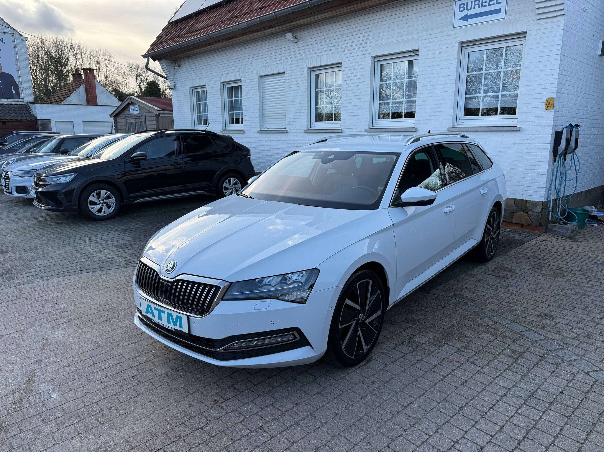 Skoda Superb Superb Combi 2.0 CR TDi Style DSG/Leder/Navi/PD, Auto's, Skoda, 4 cilinders, Wit, Leder, Bedrijf