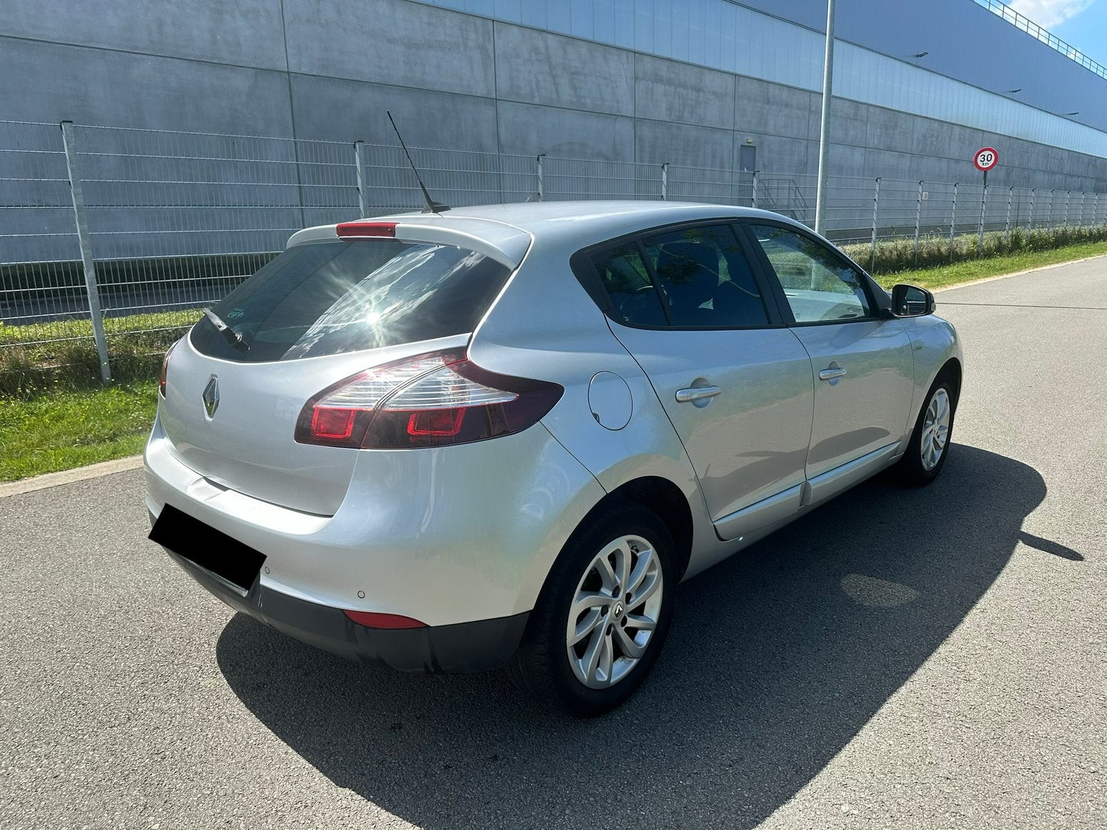 Renault Megane | 1.4 Benzine| Airco| Garantie+Keuring, Auto's, Renault, Dealer onderhouden, Euro 6, Stadsauto, Verlengde garantie