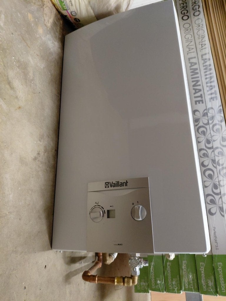 De Vaillant TurboMag 17 liter doorstromer op aardgas, Bricolage & Construction, Chauffe-eau, Moins de 3 ans, Comme neuf, Enlèvement