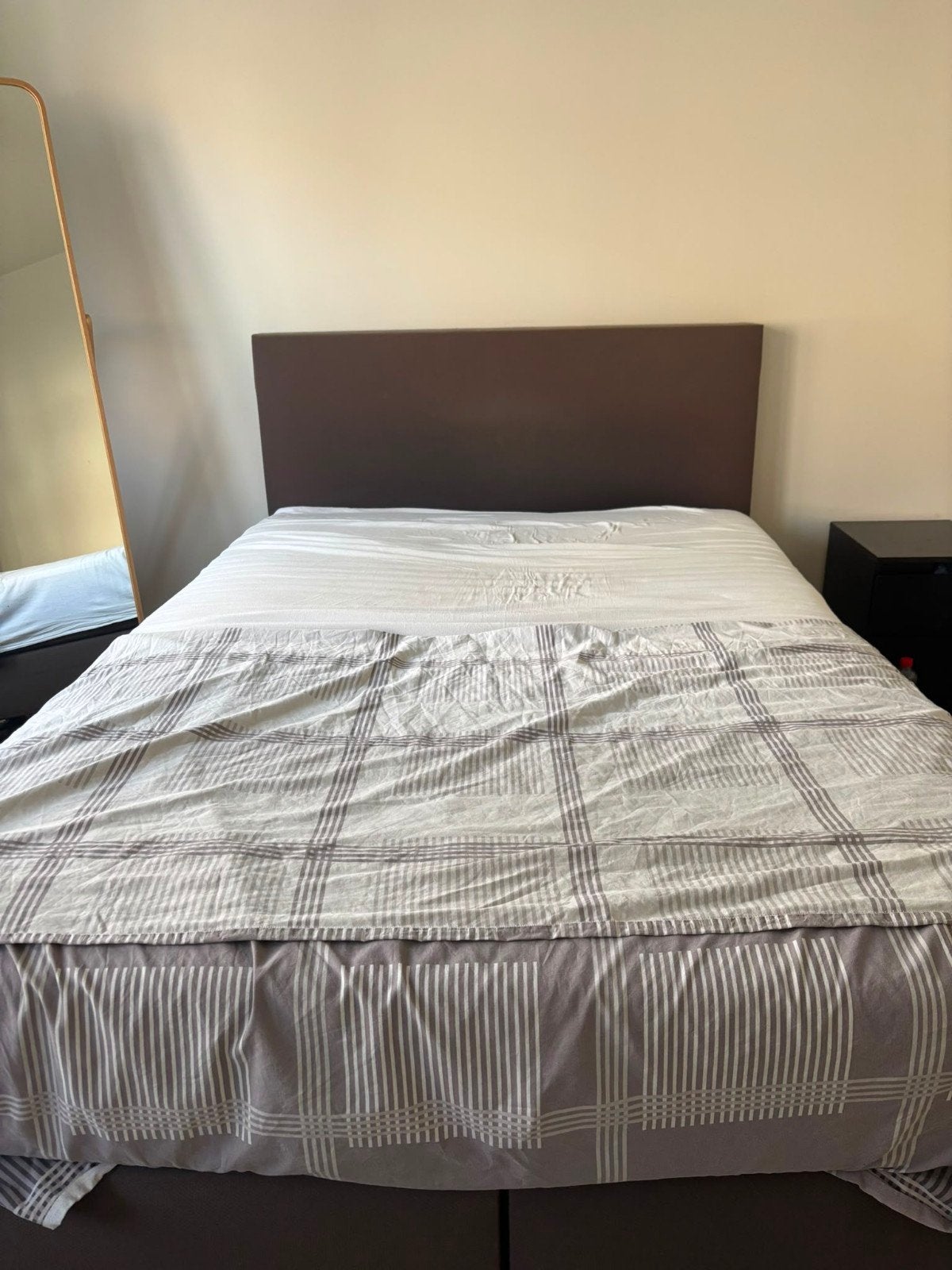 Boxspring 1m40x2m met matras en topper gratis ophalen !!, Enlèvement