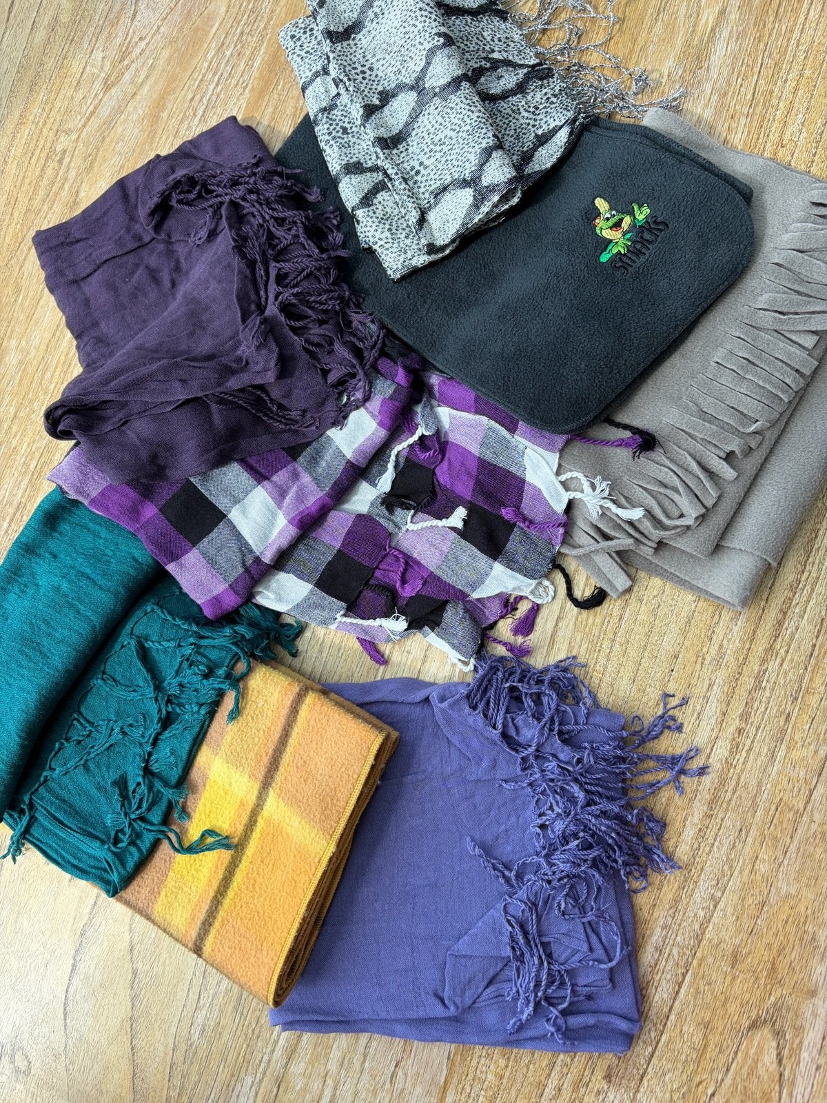 Assortiment sjalen, Kleding | Dames, Mutsen, Sjaals en Handschoenen, Ophalen of Verzenden, Gedragen