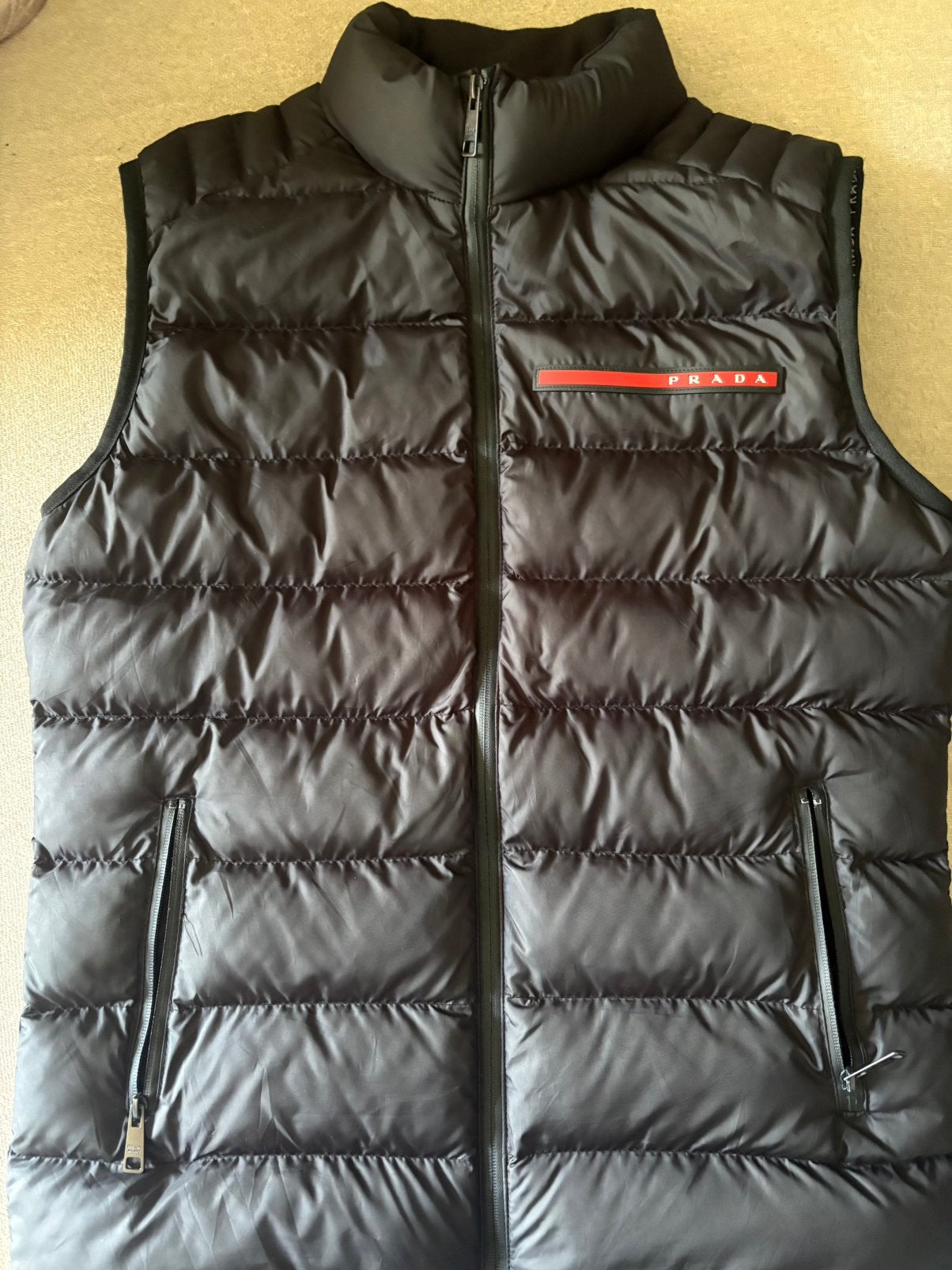 Veste sans manche prada, Vêtements | Hommes, Blousons sans Manches, Enlèvement ou Envoi, Comme neuf