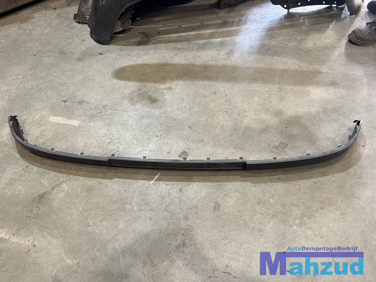 SEAT CORDOBA IBIZA 2 6K Voorbumper strip lijst 6K0807225D, Gebruikt, Voor, Autovia A-2, Km 585 585
08760  Martorell, ES, SEAT S.A.