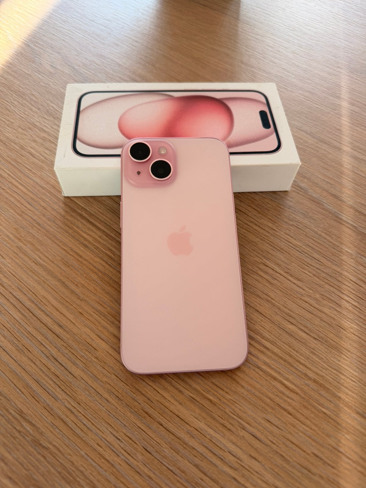 iPhone 15, Ophalen of Verzenden, Roze, IPhone 15