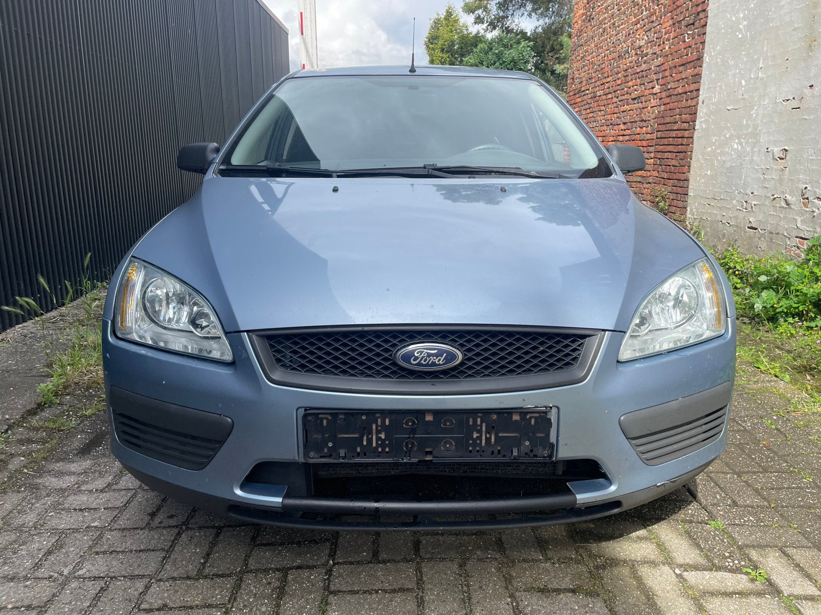 Ford Focus 1.4 benz gekeurd voor verkoop Airco + trekhaak, Auto's, Ford, Focus, Trekhaak, Particulier, Te koop