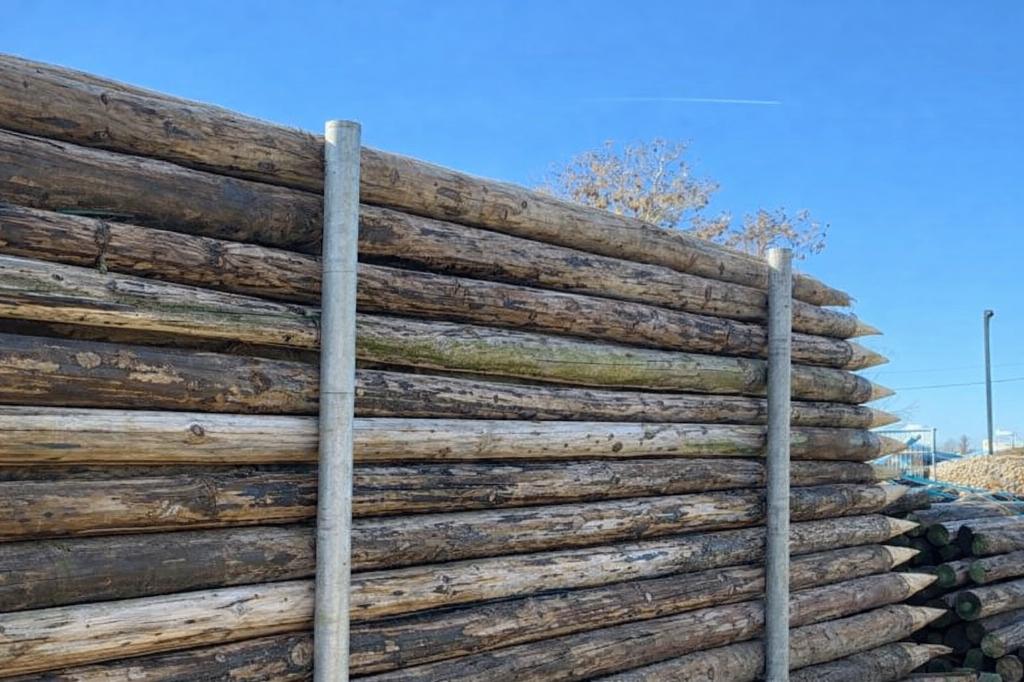 poteaux de prairie à vendre 2,5m long 6-7cm diamet - pointus, Pâturage