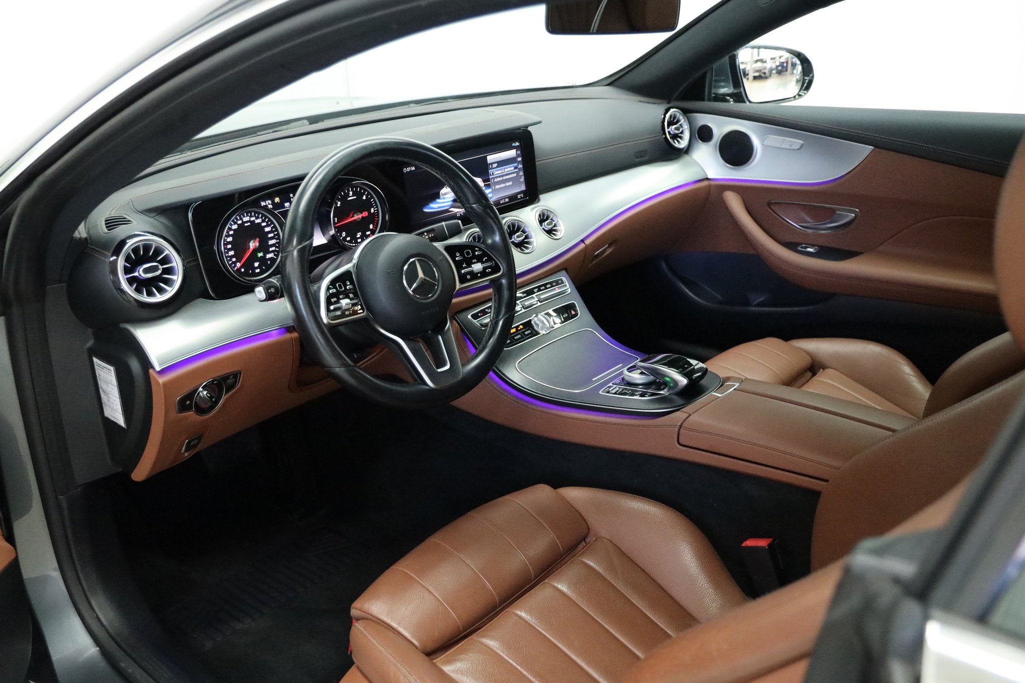 Mercedes-Benz E 220 d Coupé | Avantgarde *BRUIN LEDER* LED, Auto's, 4 zetels, Achterwielaandrijving, Euro 6, 4 cilinders