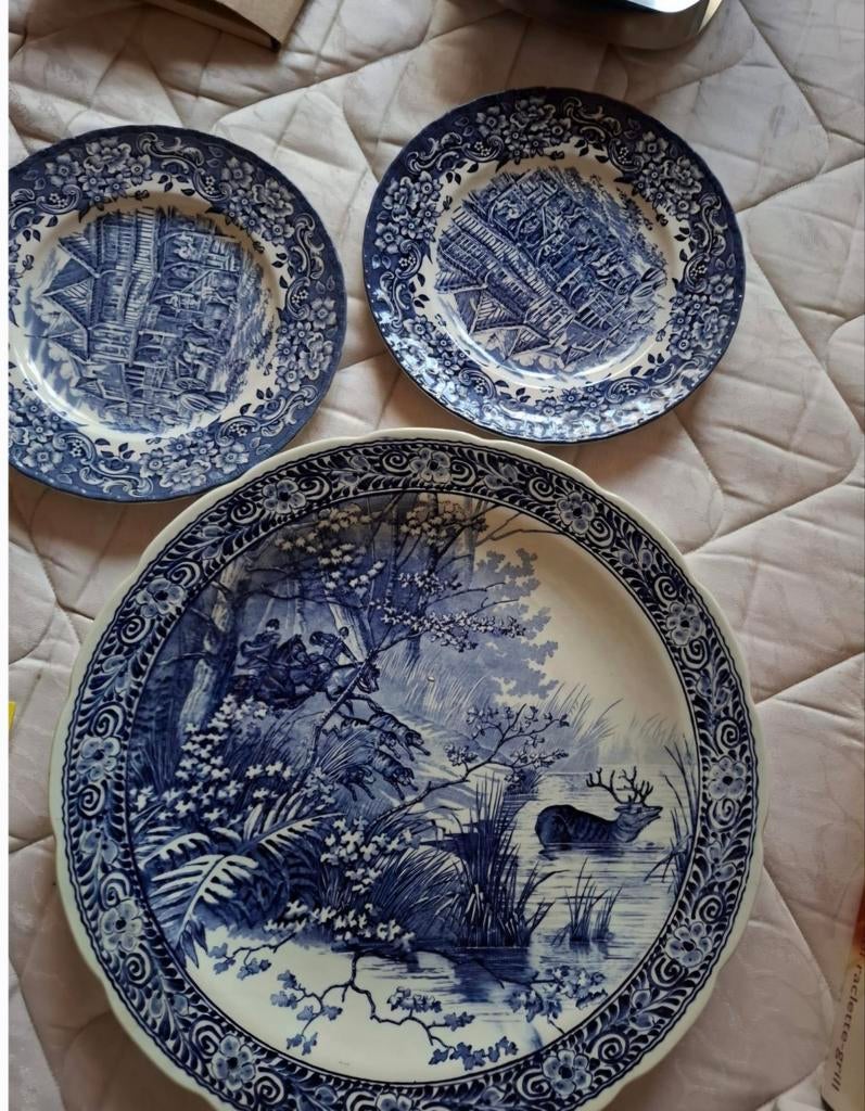 3 antieke borden  + houders, Ophalen