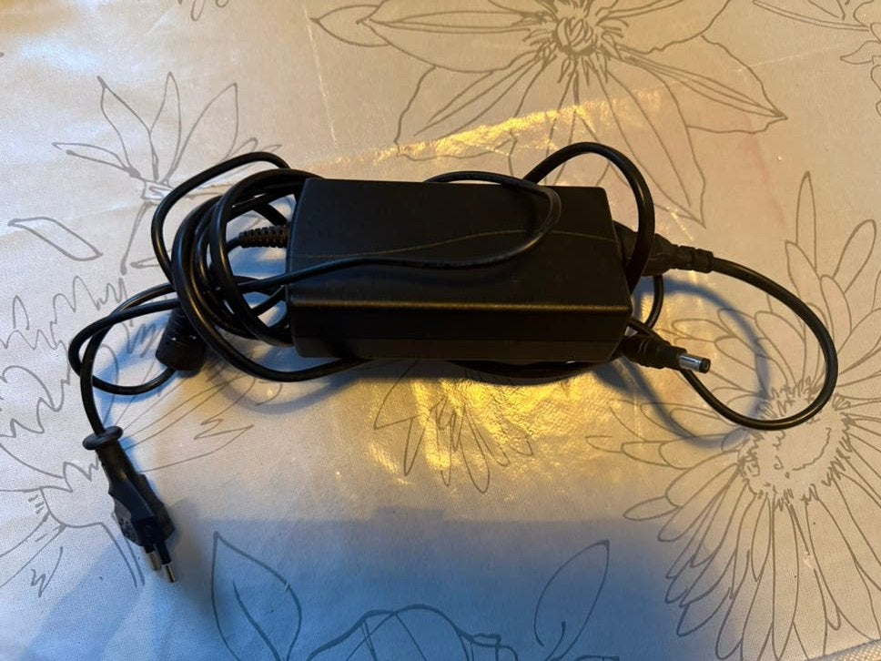 oplader voor een elektrische fiets, Ophalen of Verzenden, Zo goed als nieuw