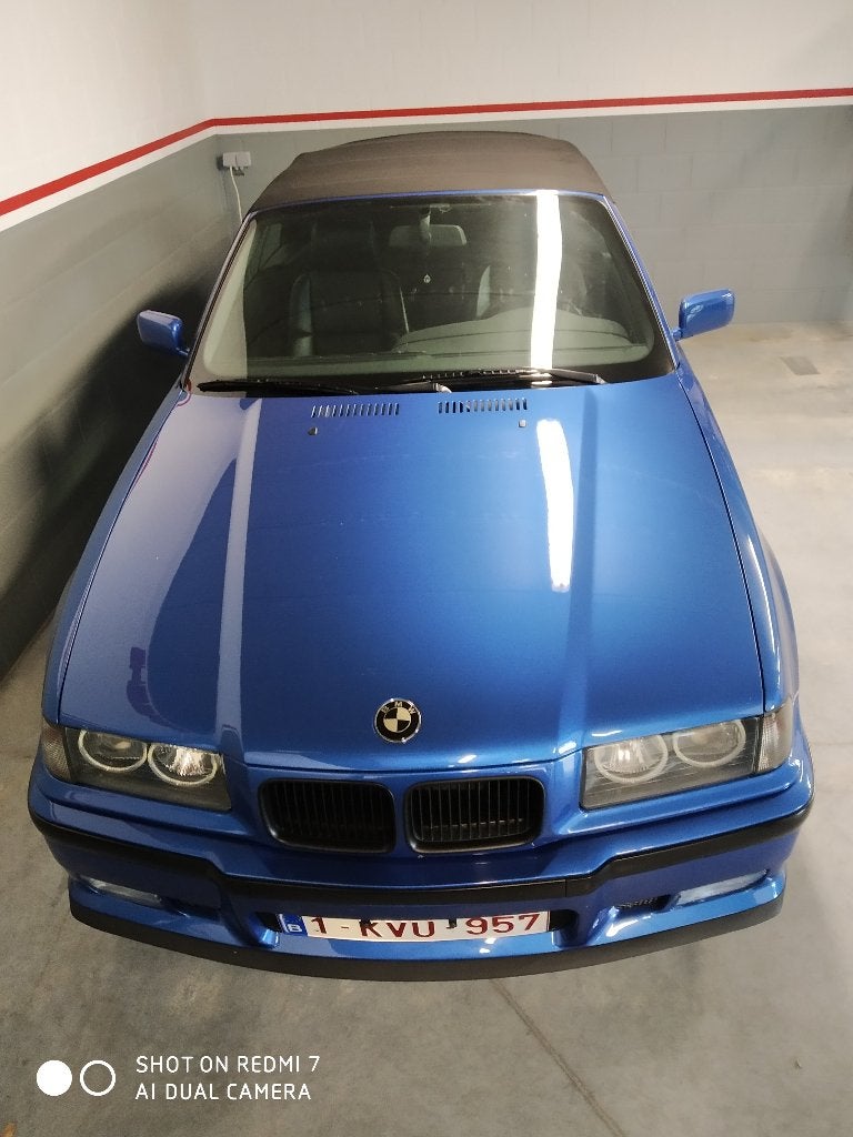 BMW 325 cabrio, Auto's, BMW, Particulier, 3 Reeks, Metaalkleur, Benzine, Cabriolet, 3 deurs, Handgeschakeld, Blauw, Zwart, Leder