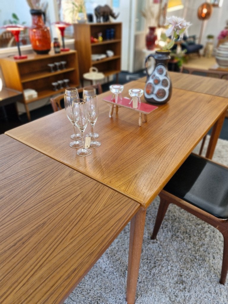 Deens design uitschuifbare eettafel – Am Møbler 70s, Huis en Inrichting, Ophalen, Gebruikt, Vintage