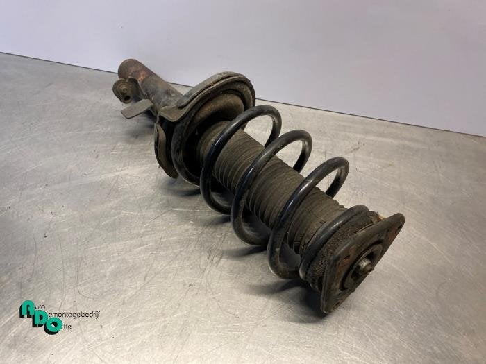 Barre amortisseur avant droit d'un Ford Focus (Focus 11-), -, 3 mois de garantie, -, -