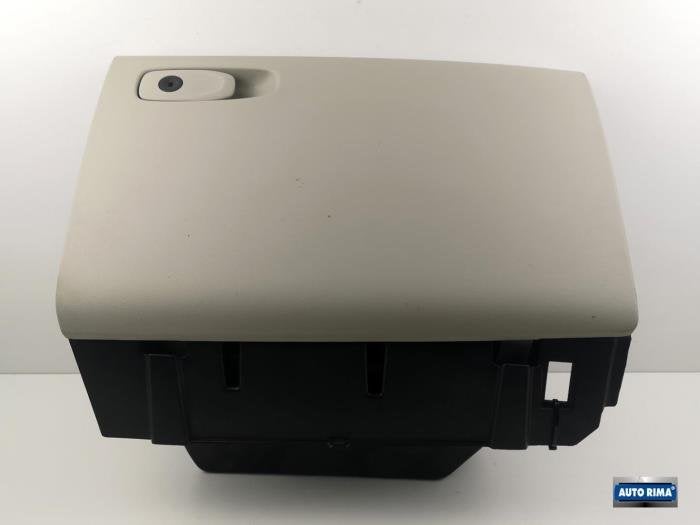 Boîte à gants d'un Volvo V40, -, 3 mois de garantie, Utilisé, -