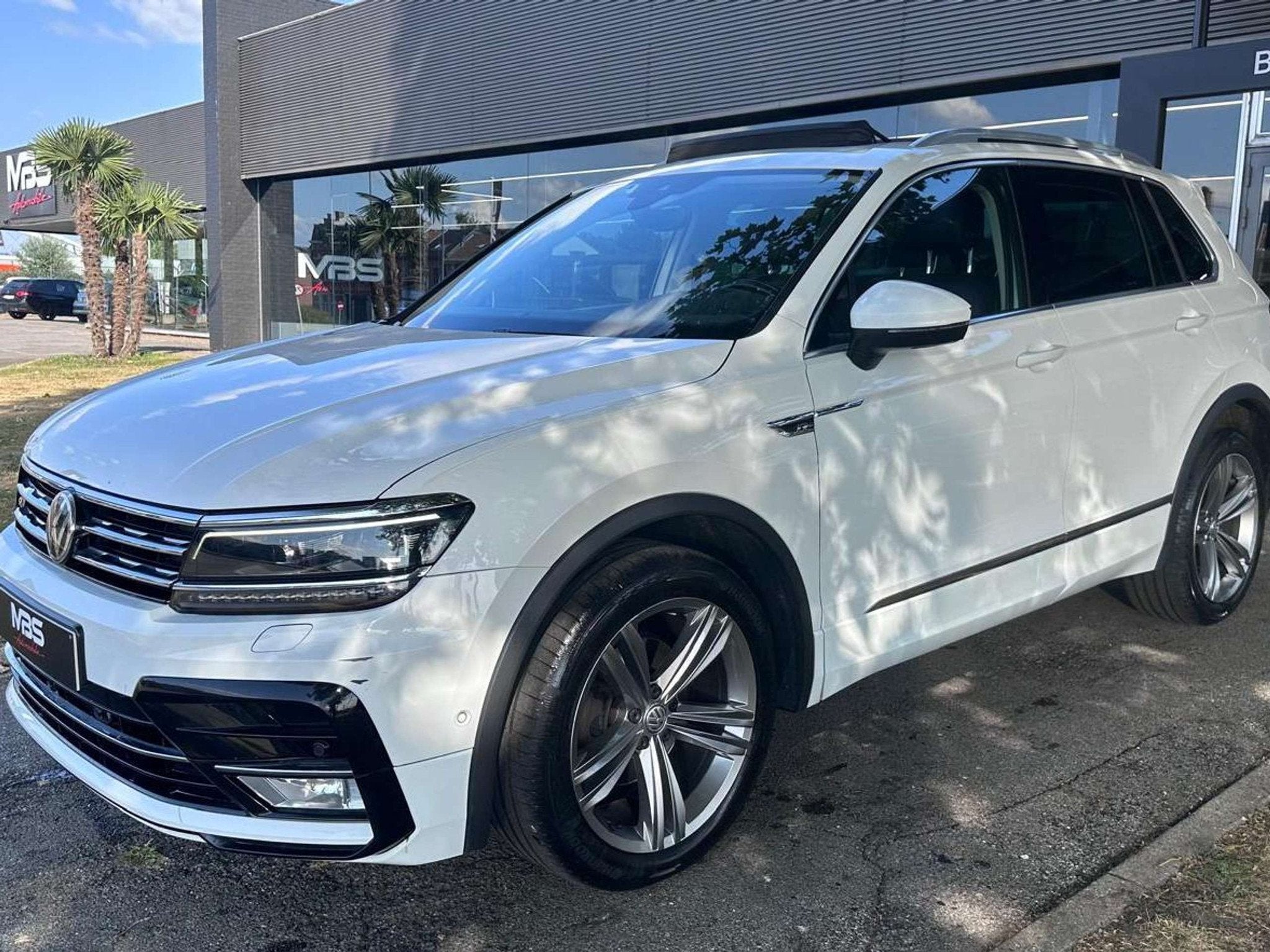 Volkswagen Tiguan 2.0* R-LINE* 1 PROP* TOIT PANO* CUIR* XENO, Autos, Cuir, Achat, Entreprise, 1968 cm³