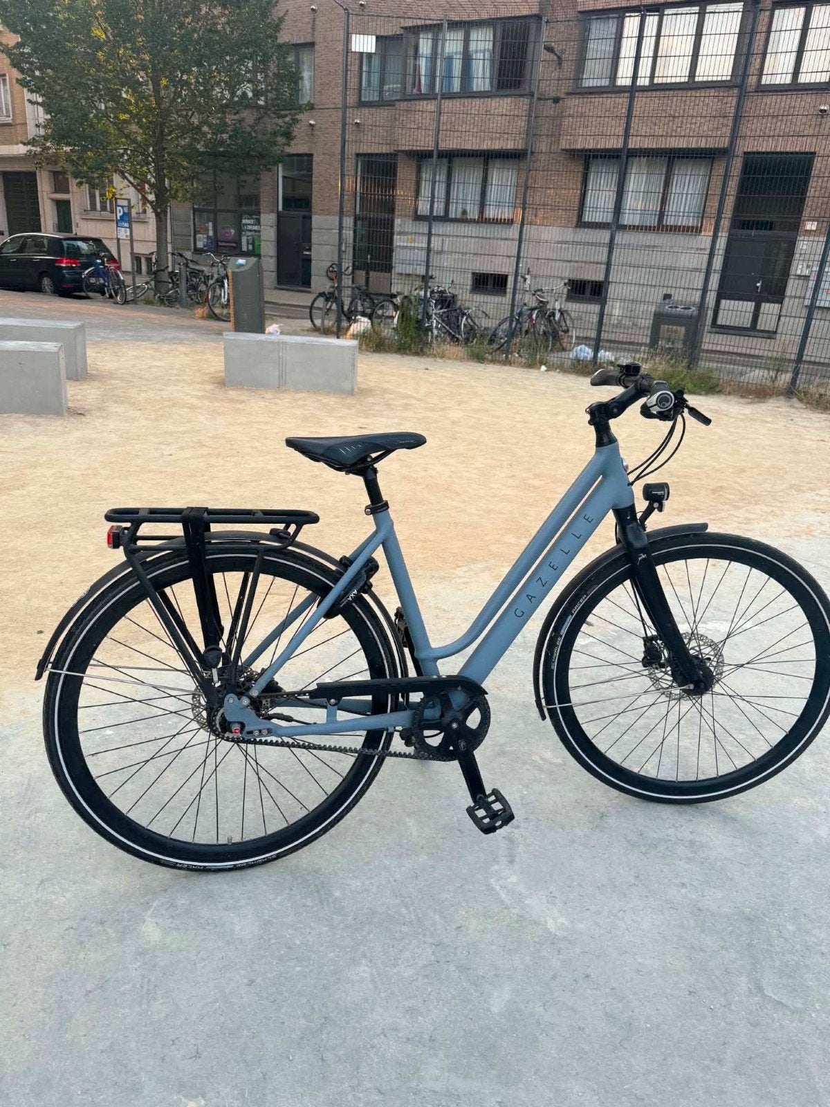 Gazelle damesfiets, Ophalen, Gazelle