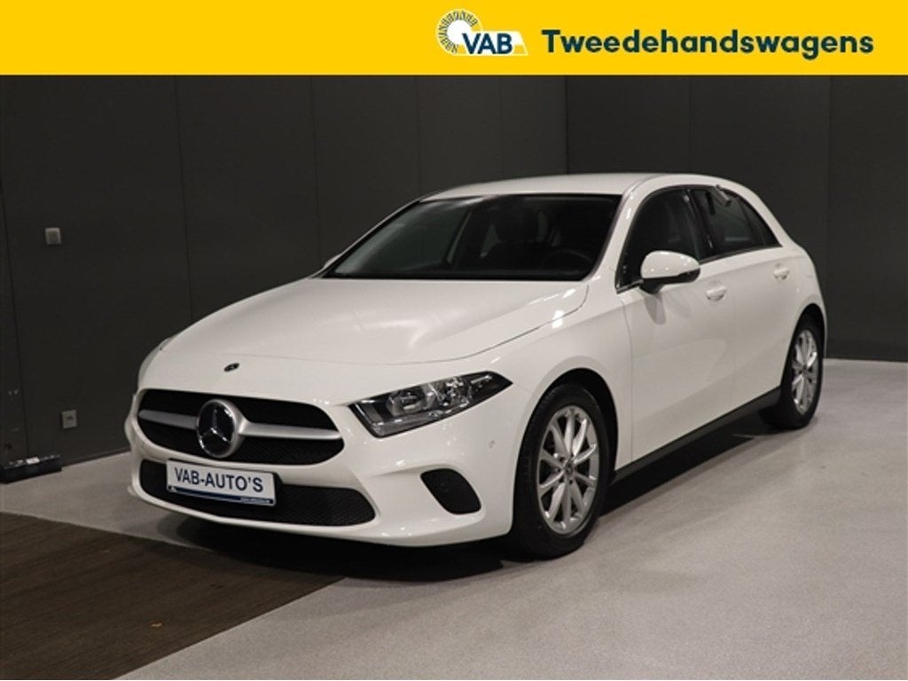 Mercedes-Benz A 200   7G-DCT CARPLAY BUSINESS LINE, Classe A, Achat, Entreprise, Noir