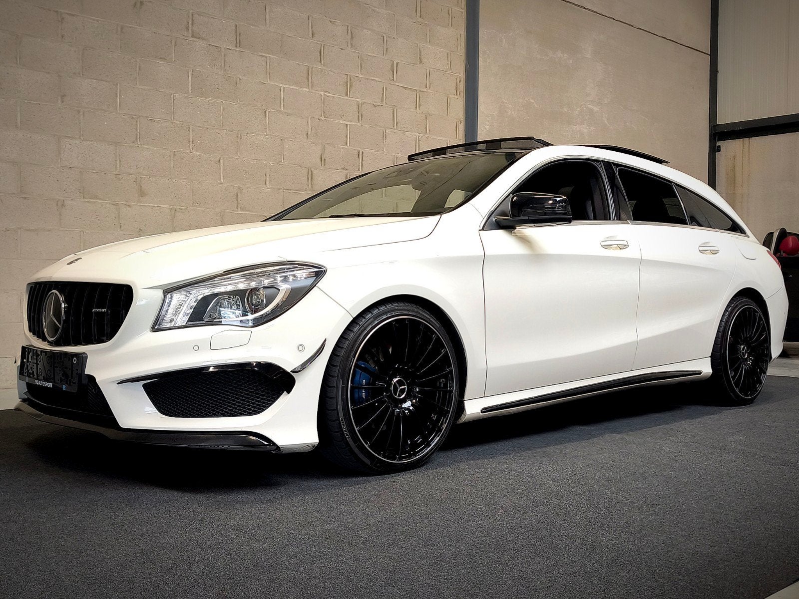 mercedes-benz CLA 250 AMG shooting brake 4 Motion, Auto's, Automaat, CLA, Alcantara, Bedrijf