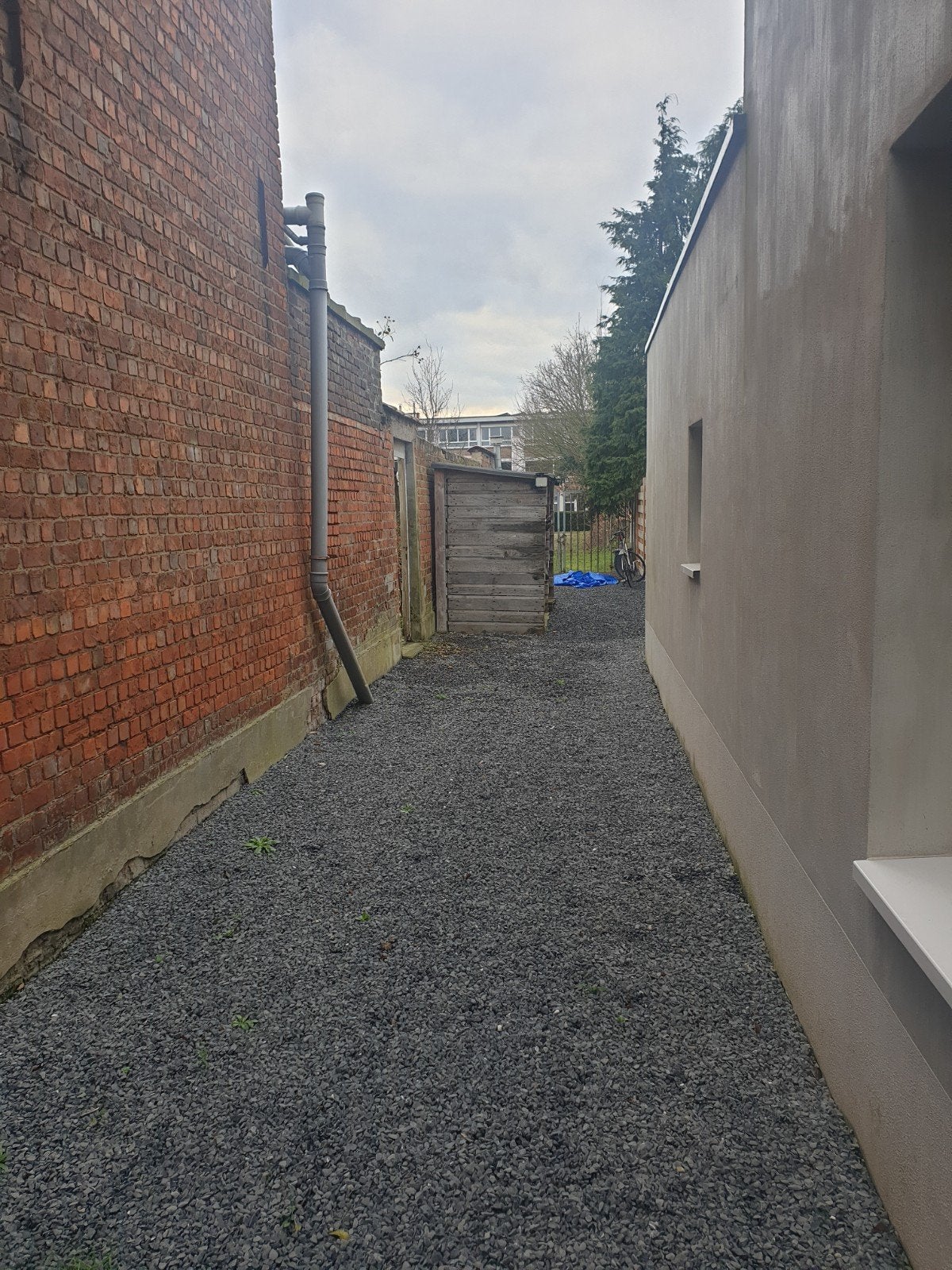 Kiezelstenen GRATIS (+/- 60m2) DRINGEND WEG

Slechts 2 jaar, Ophalen