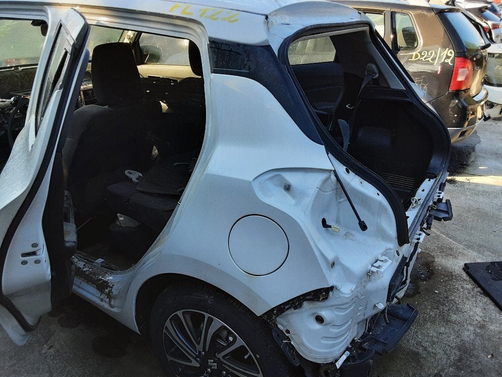 SPATBORD LINKS ACHTER Suzuki Swift (ZC / ZD) (01-2017/-), Suzuki-Allee 7
64625  Bensheim, DE, Gebruikt, Suzuki Deutschland GmbH