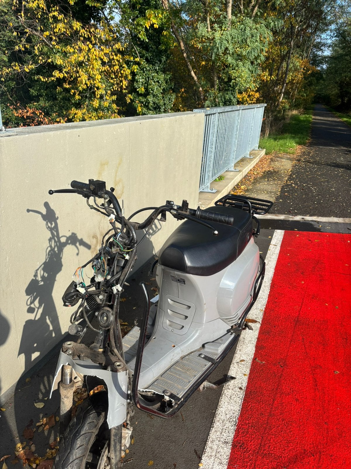 senzo scooter, Fietsen en Brommers, Ophalen of Verzenden, Zo goed als nieuw