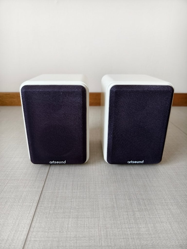 Artsound AS150 design luidsprekers in witte uitvoering, Audio, Tv en Foto, Luidsprekerboxen, Zo goed als nieuw, Boekenplank luidspreker