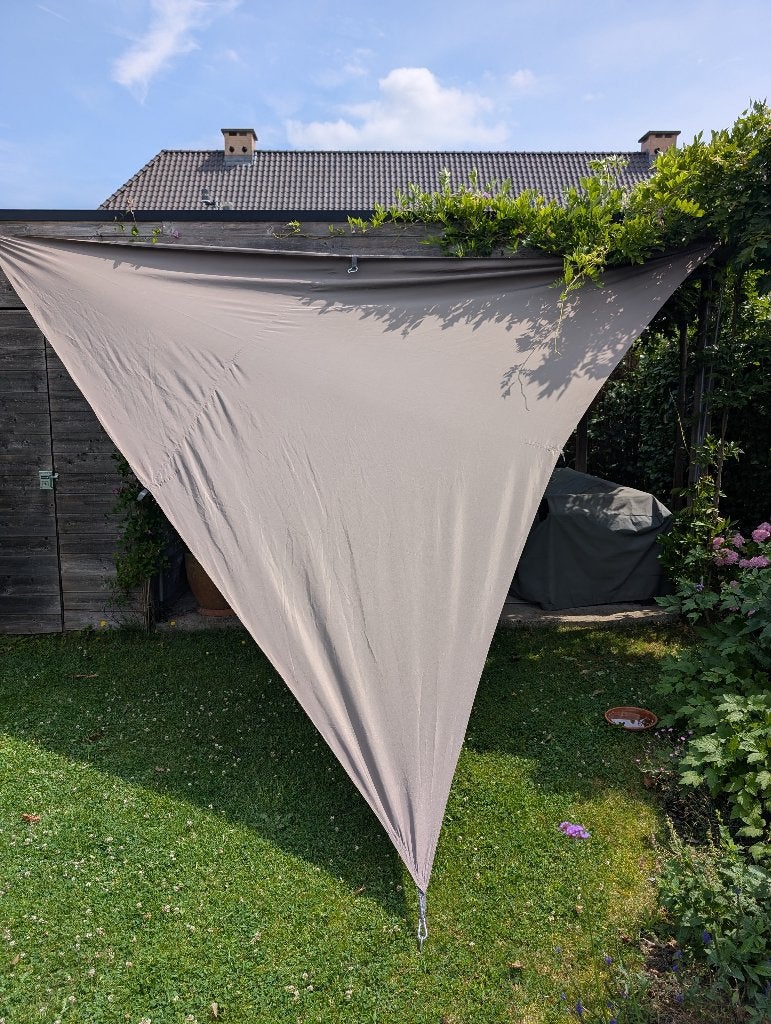 zonnezeil taupe, Tuin en Terras, Schaduwdoeken, Ophalen, Zo goed als nieuw