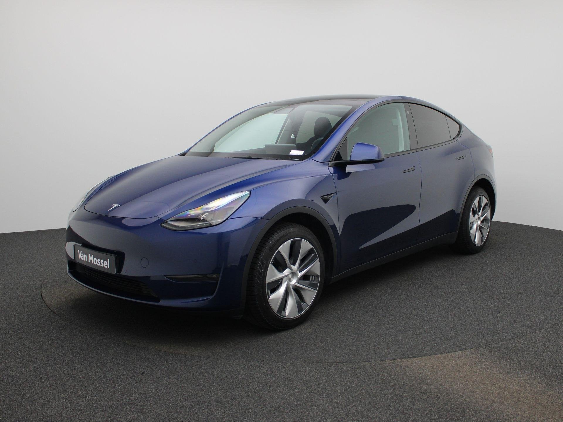 Tesla Model Y Long Range Dual Motor AWD (automatique), 495 min, 5 portes, Tissu, Quatre roues motrices / 4X4
