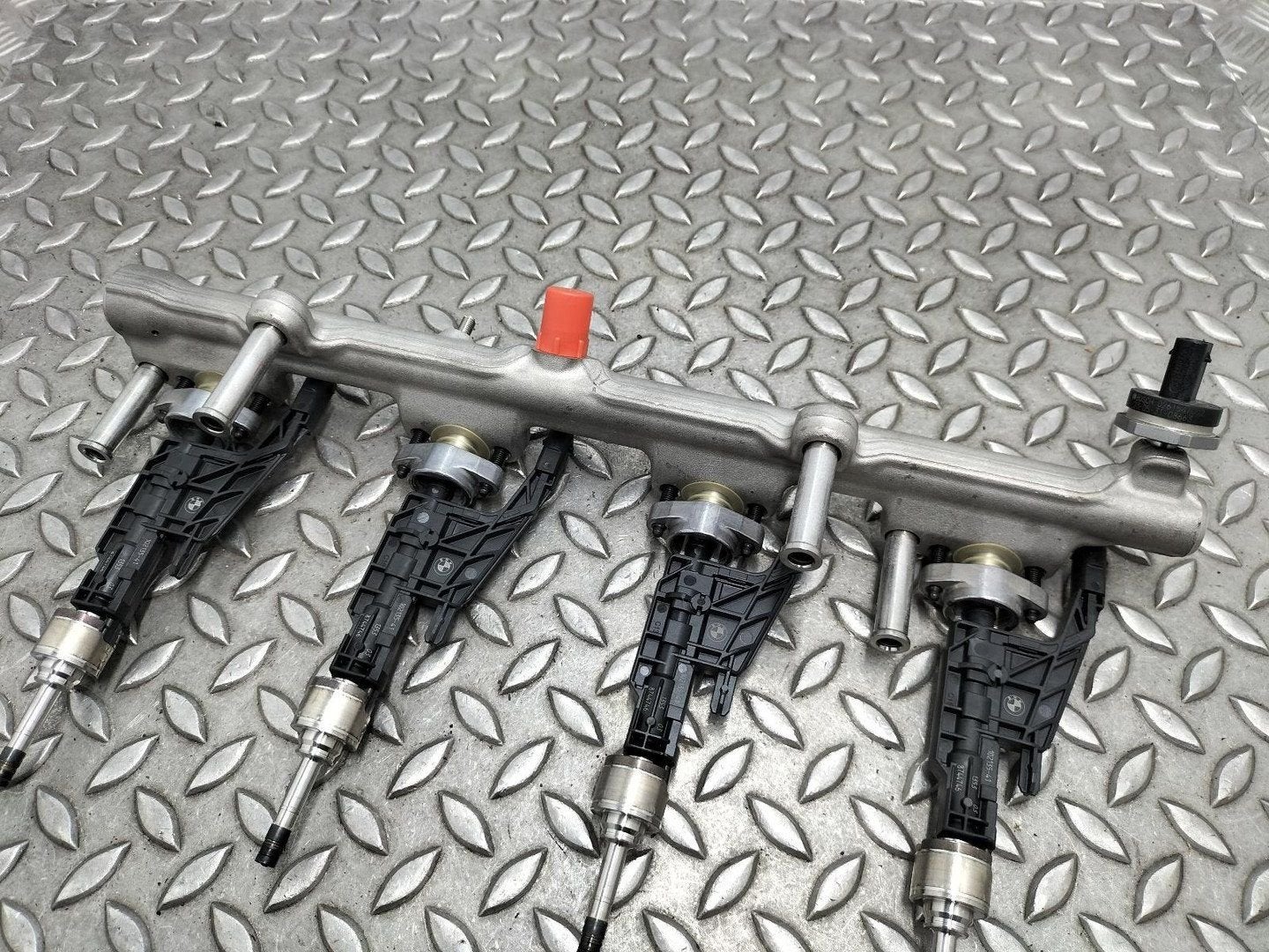 BMW X1 BRANDSTOF RAIL (INJECTIE) 13538665633 2024, Enlèvement ou Envoi, Utilisé, ARN reconnu