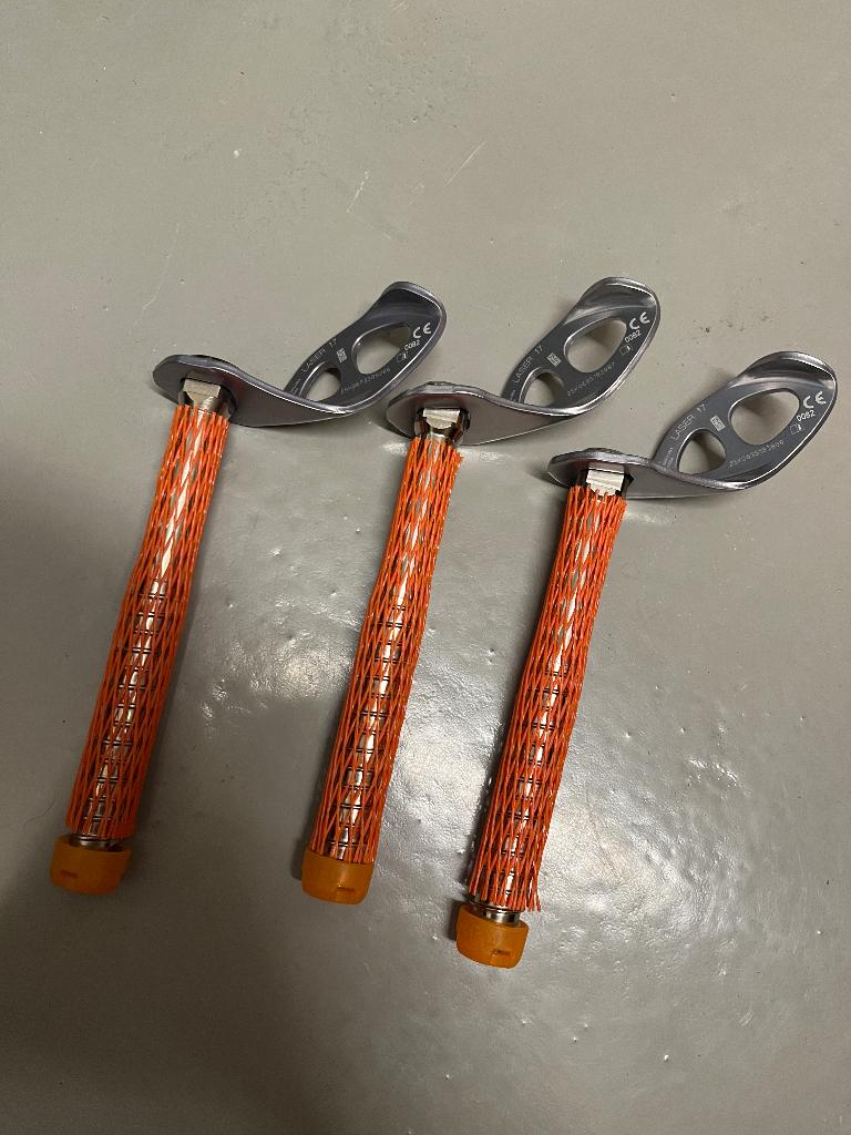 IJsschroeven - Laser - Petzl, Enlèvement ou Envoi, Comme neuf, Autres types, Autres marques