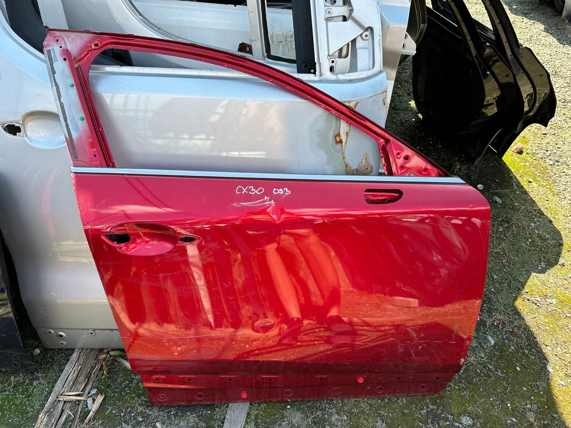 Mazda CX30 Portier Rechts CX30, Gebruikt, Shinchi, Fuchu-Cho 3-1
730-8670  Hiroshima, Deur, Mazda Motor Corporation