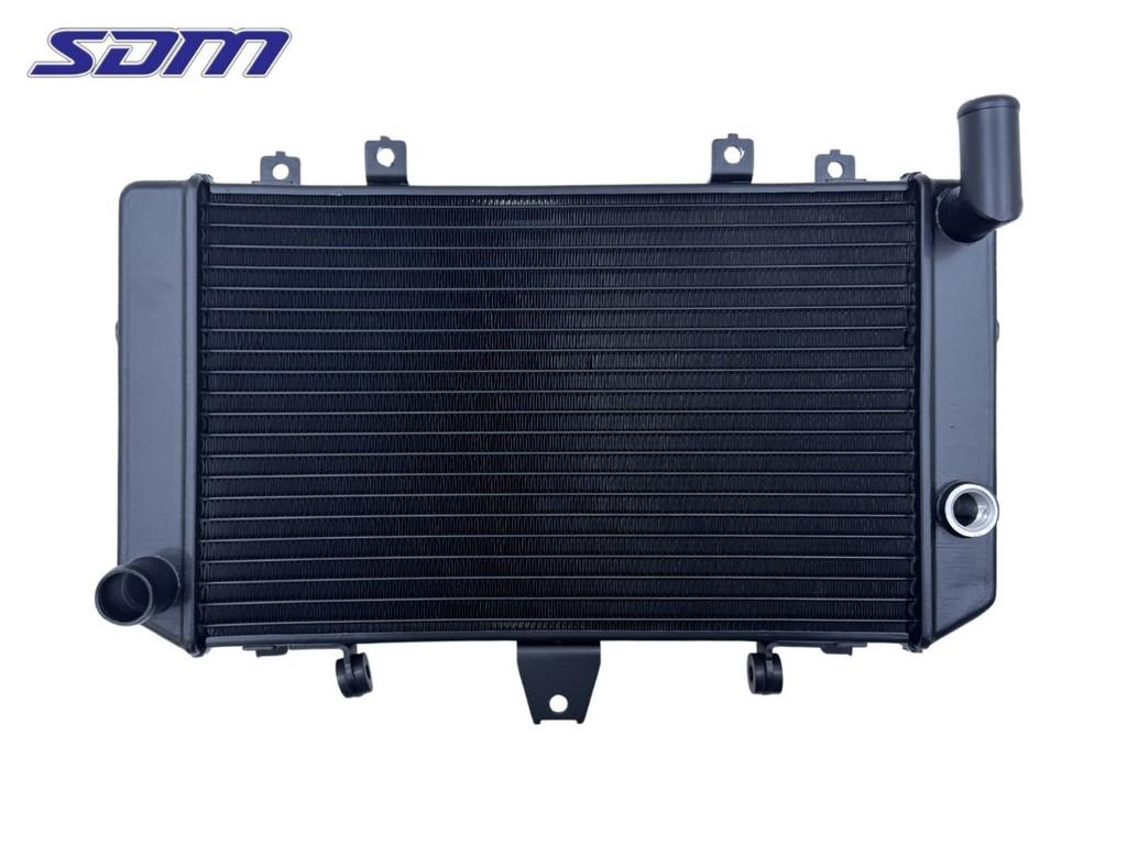 RADIATEUR ZRX 1100 1997-2000 (ZRX1100 ZR1100C) (390601147), Motoren, Dhr. S. di Majo, Nieuw, Info@cama-motorparts.nl, P.J. Troelstraweg 8 8
3144 CX  MAASSLUIS, NL