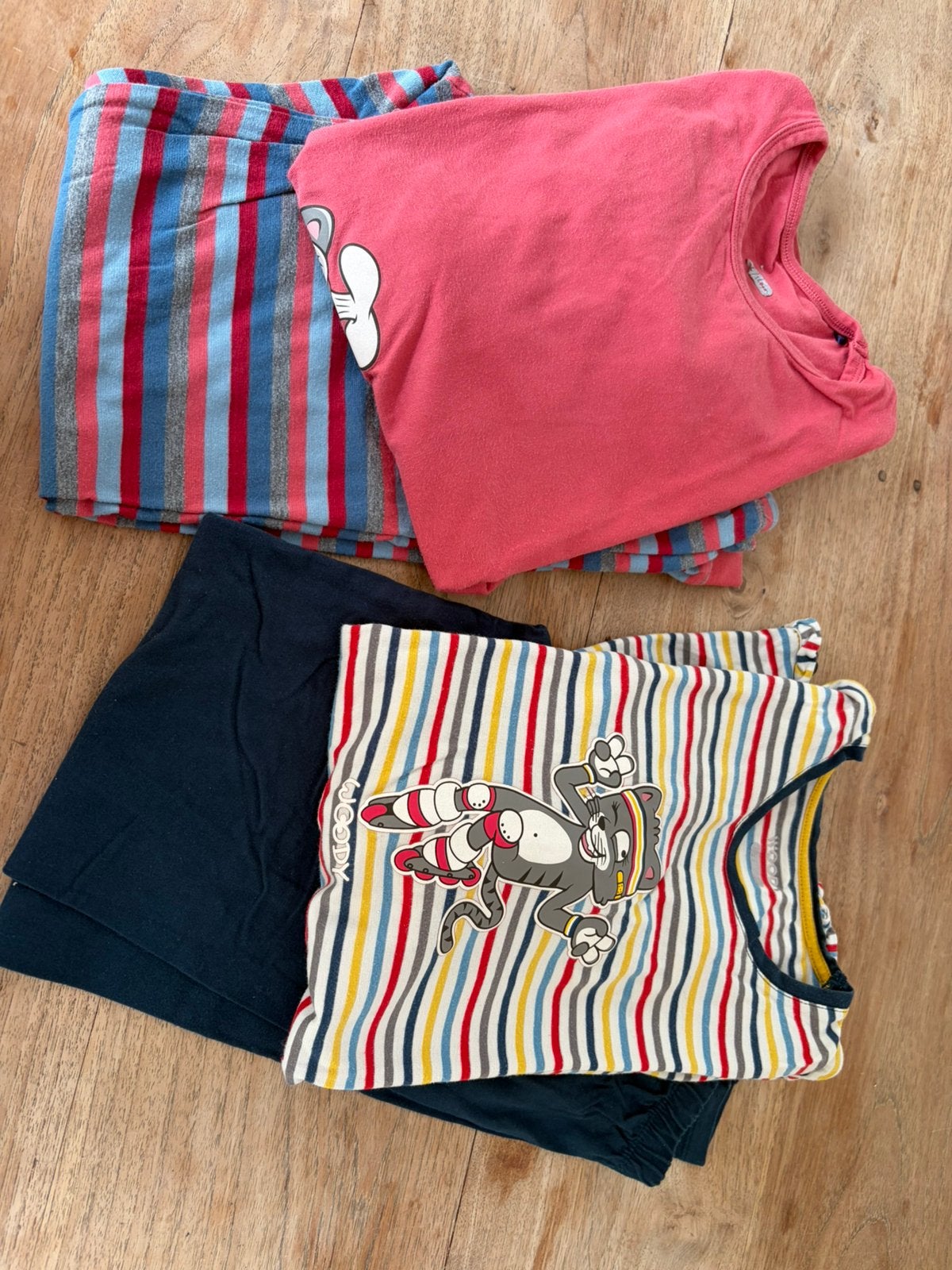 Pyjama’s Woody maat 10, Kinderen en Baby's, Kinderkleding | Maat 140, Ophalen of Verzenden, Zo goed als nieuw