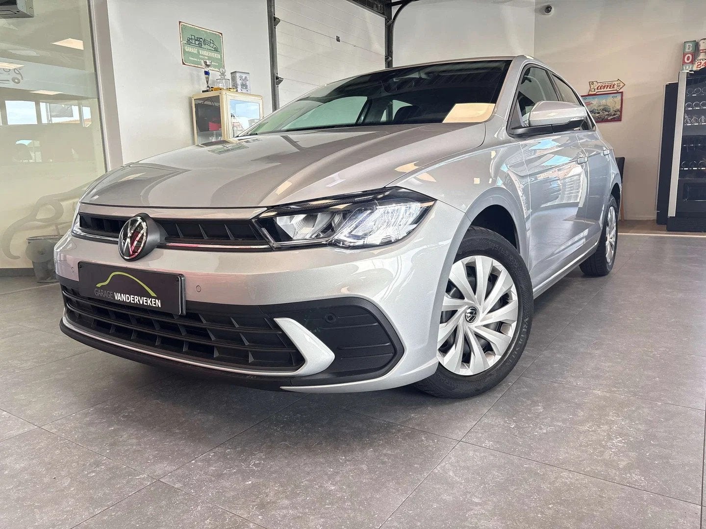 Volkswagen Polo Polo 1.0 MPI Life (bj 2024), Auto's, Gebruikt, Zwart, Lichtsensor, 5 deurs