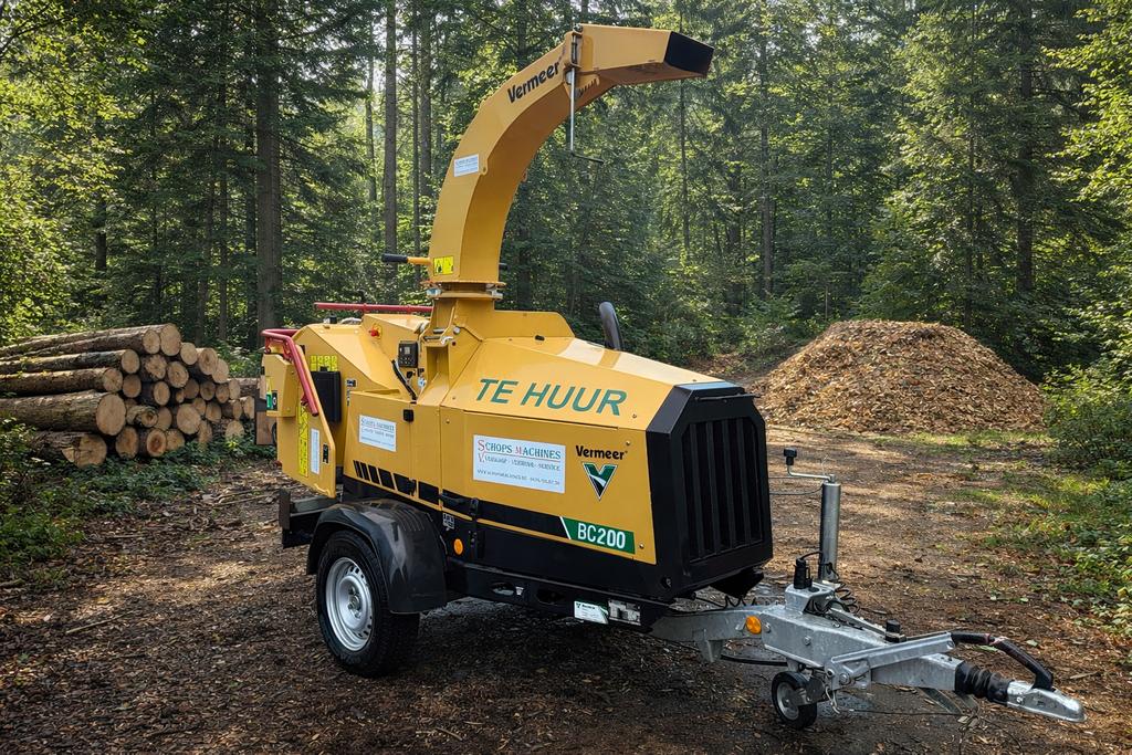 Hakselaar Vermeer 20cm TE HUUR / HUREN, Tuin en Terras, Hakselaars, Zo goed als nieuw, Benzine, Ophalen