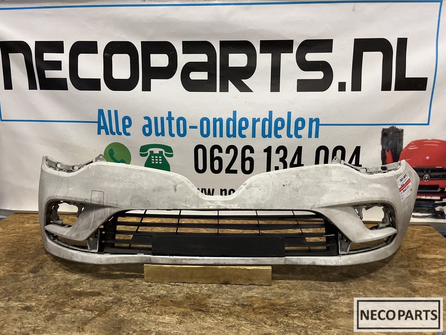 RENAULT CLIO 4 VOORBUMPER BUMPER ORIGINEEL, Arrière, Renault, -, Utilisé