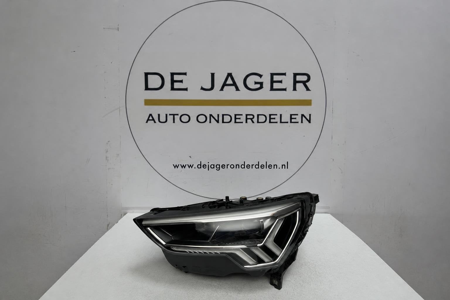 Audi Q3 F3 Full LED koplamp links 83A941033, Autos : Pièces & Accessoires, AUDI AG, Auto-Union-Strasse 1
85045  Ingolstadt, DE