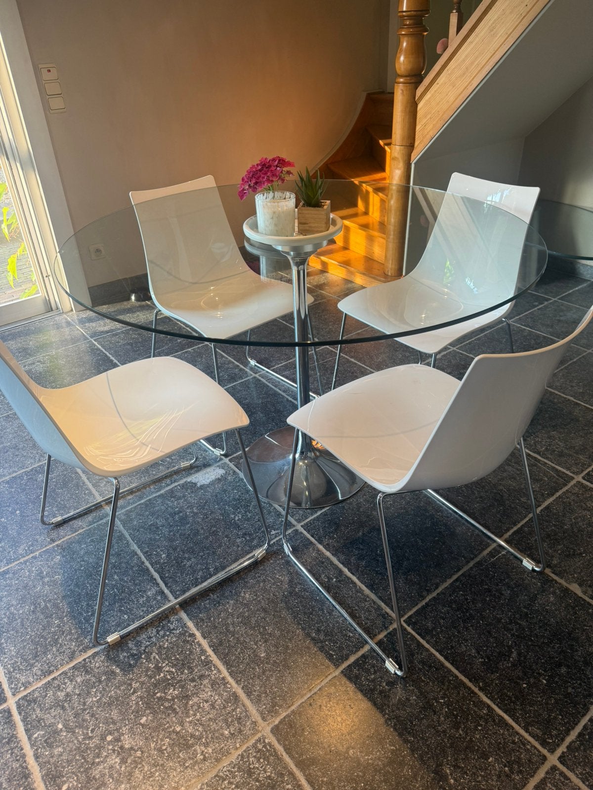 Tafel met stoelen, Ophalen, Zo goed als nieuw