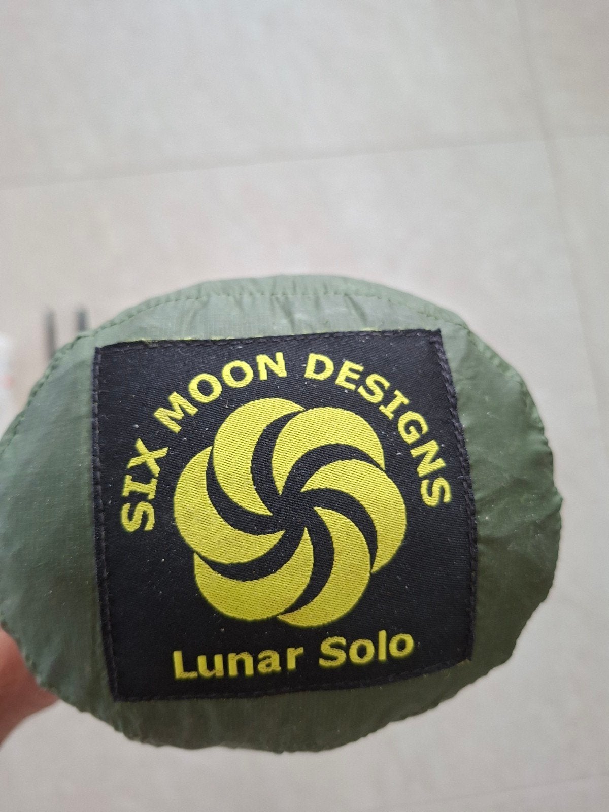 1 persoonstent van Six Moon Designs, Ophalen