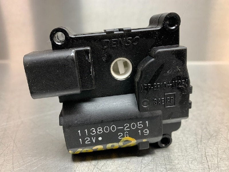 ACTIONNEUR MOTEUR VOLET CHAUFFAGE Toyota Corolla (E12), Utilisé, Toyota
