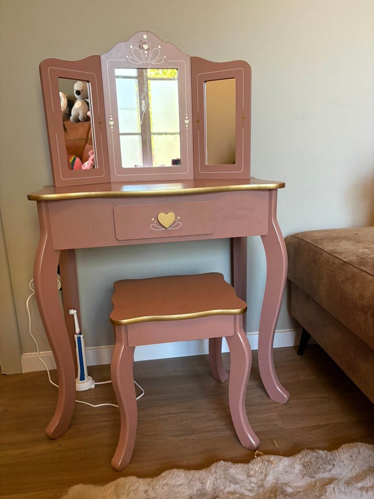 Oudroze make up tafeltje meisjes, Huis en Inrichting, Tafels | Kaptafels, Ophalen, Gebruikt