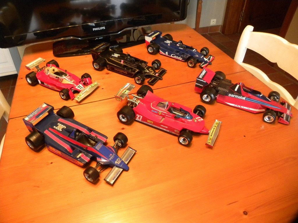 Burago, Hobby en Vrije tijd, Modelauto's | 1:18, Ophalen, Zo goed als nieuw, Auto, Burago