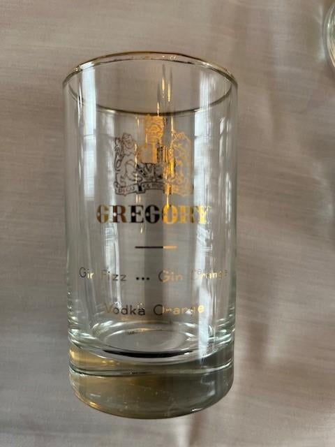 Verres à apéritif, Enlèvement, Utilisé